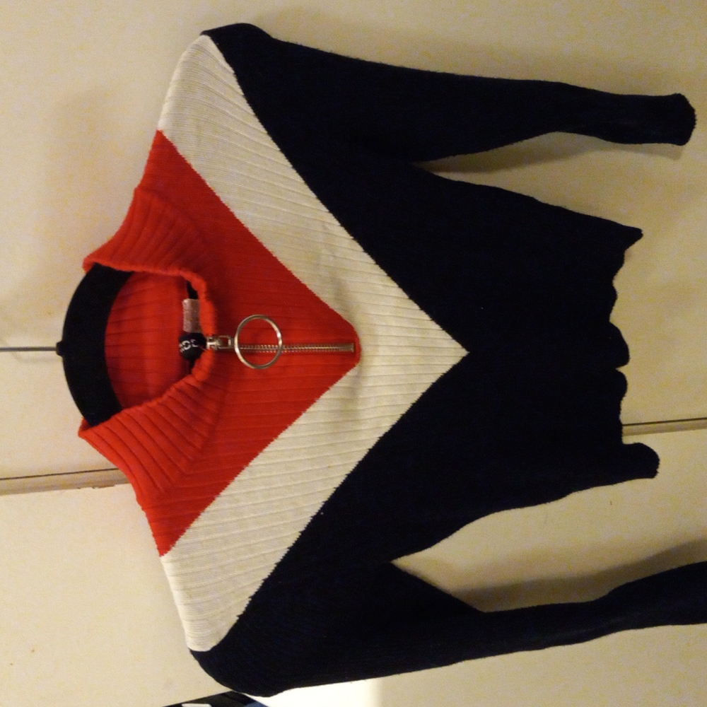 Divided sweater - Picture 2 of 4
